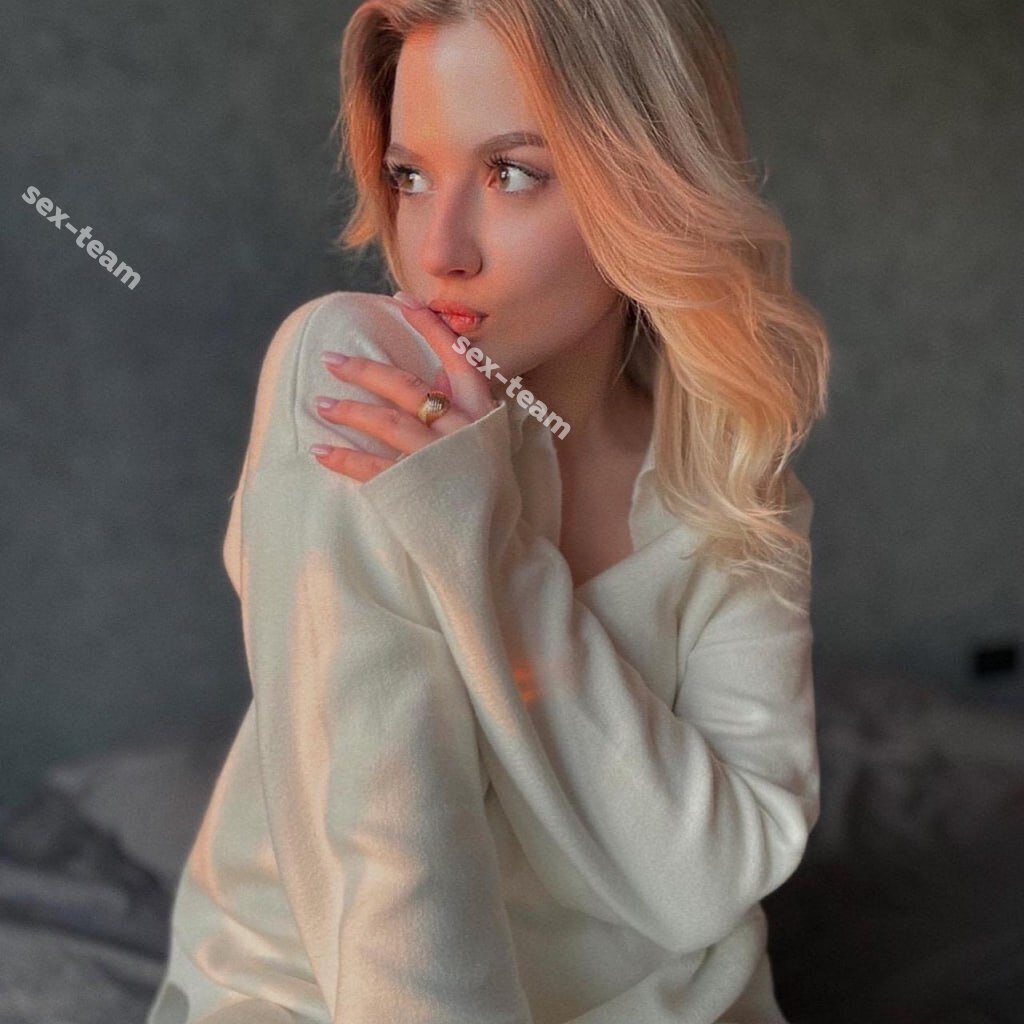 Оля